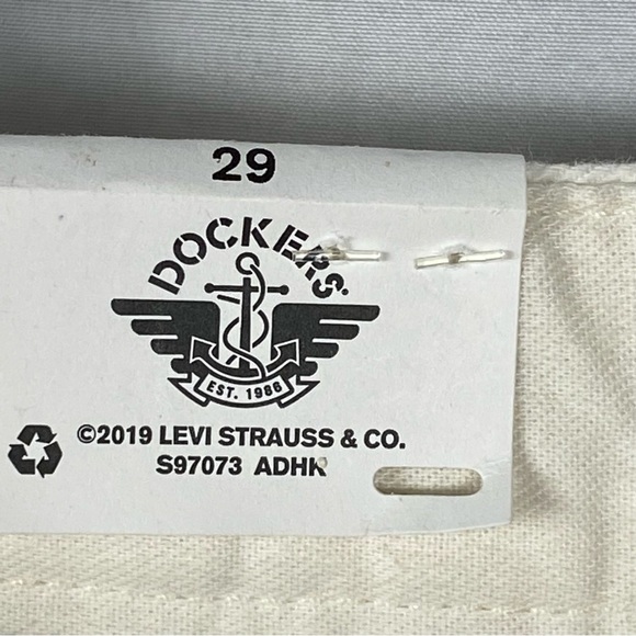 Dockers Perfect Shorts, Classic Fit, Flat Front, Light Tan, 100% Cotton, Size 29 - Picture 14 of 16